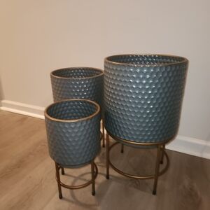Elegant Blue Planter Set with Gold Accents